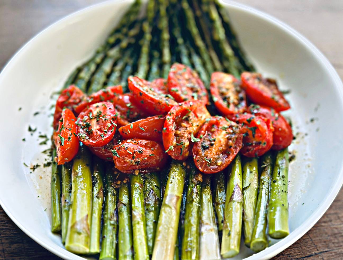 PLANT BASED PLATES (paperback)